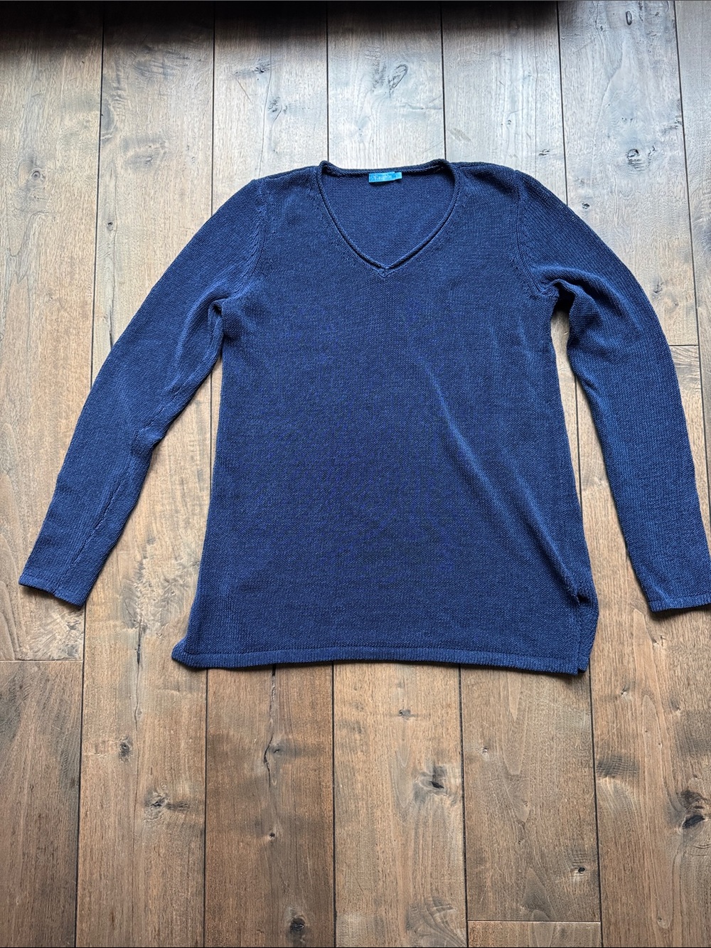 J. McLaughlin Women's Navy V-Neck Pullover Sweater